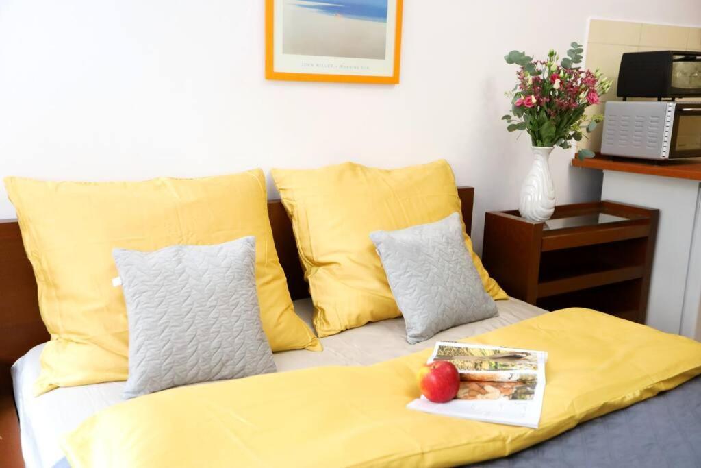Batorego Cosy Apartment Krasków Dış mekan fotoğraf